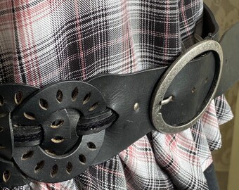 WIDE ELEGANT WOMEN BROWN BELT WITH SILVER STONES DESIGN AND THIN BUCKLE S M L