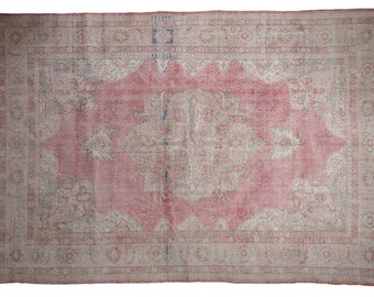 7x10.5 Vintage Distressed Sparta Carpet