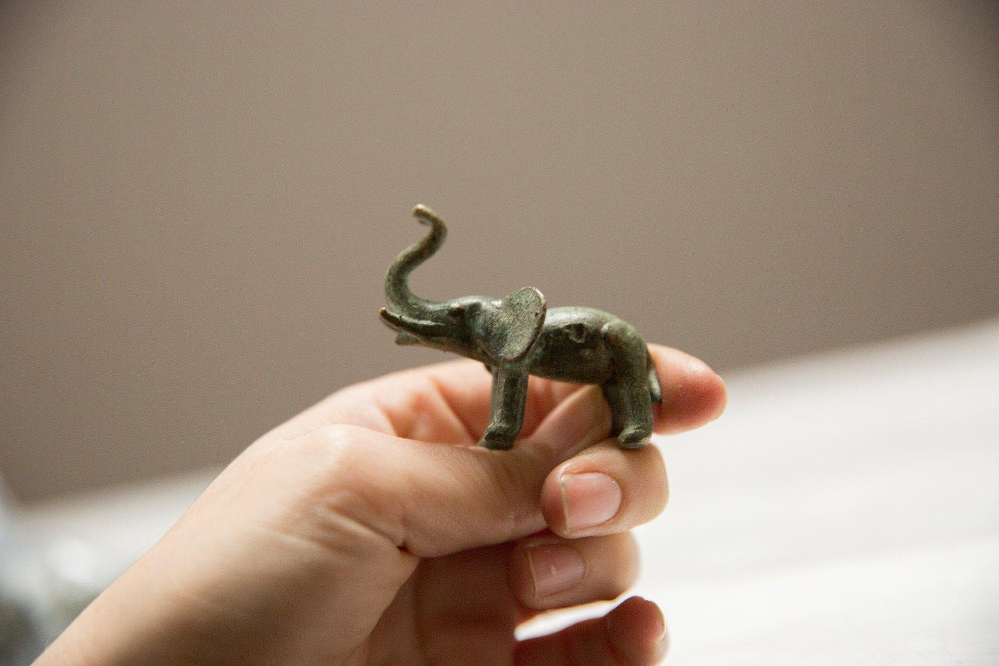ヴィンテージ アフリカン 酸化ブロンズ 鼻が上向きの象 - Etsy 日本