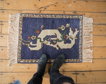 2x2.5 Vintage Pictorial Armenian Dragon Design Square Rug Mat