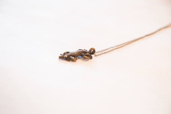 Vintage African Lizard Pendant Necklace - image 3