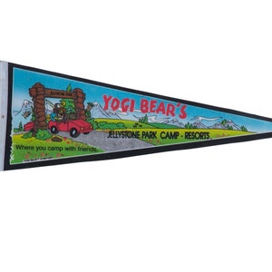 Yogi Bear&#39;s Jellystone Park Camp Felt Flag Pennant