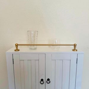 未塗装真鍮製キッチン手すり：球状インサート付きソリッド真鍮製テーブルトップレール