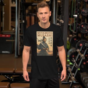 Miyamoto Musashi Samurai T-shirt | Japansk krigare Bushido Code Art • Ronin Sword Master Design - NY