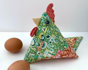 Chicken Sewing Pattern, Patchwork Chicken Pattern, triangular prism shape, log cabin quilt block, 3D Chicken, kitchen decor, egg cosy, PDF