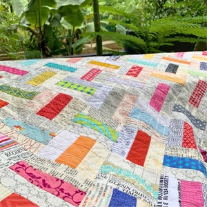 Domino Patchwork Quilt Pattern, modern scrappy rail fence blanket sewing tutorial PDF