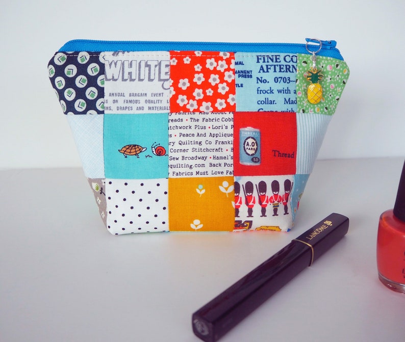 Patchwork Zip Pouch Sewing Pattern, 7 by 4 inch cute quilt bag for make-up cosmetics or bits & bobs, easy tutorial, beginner friendly PDF
