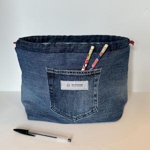 Denim Drawstring Bag Pattern easy and sustainable sewing project to re-purpose old blue jeans to remake as an awesome bag, PDF text tutorial