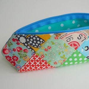 Zipper Pouch Pattern, triangular prism shape, modern patchwork, pencil case, zippy pouch, sewing pattern