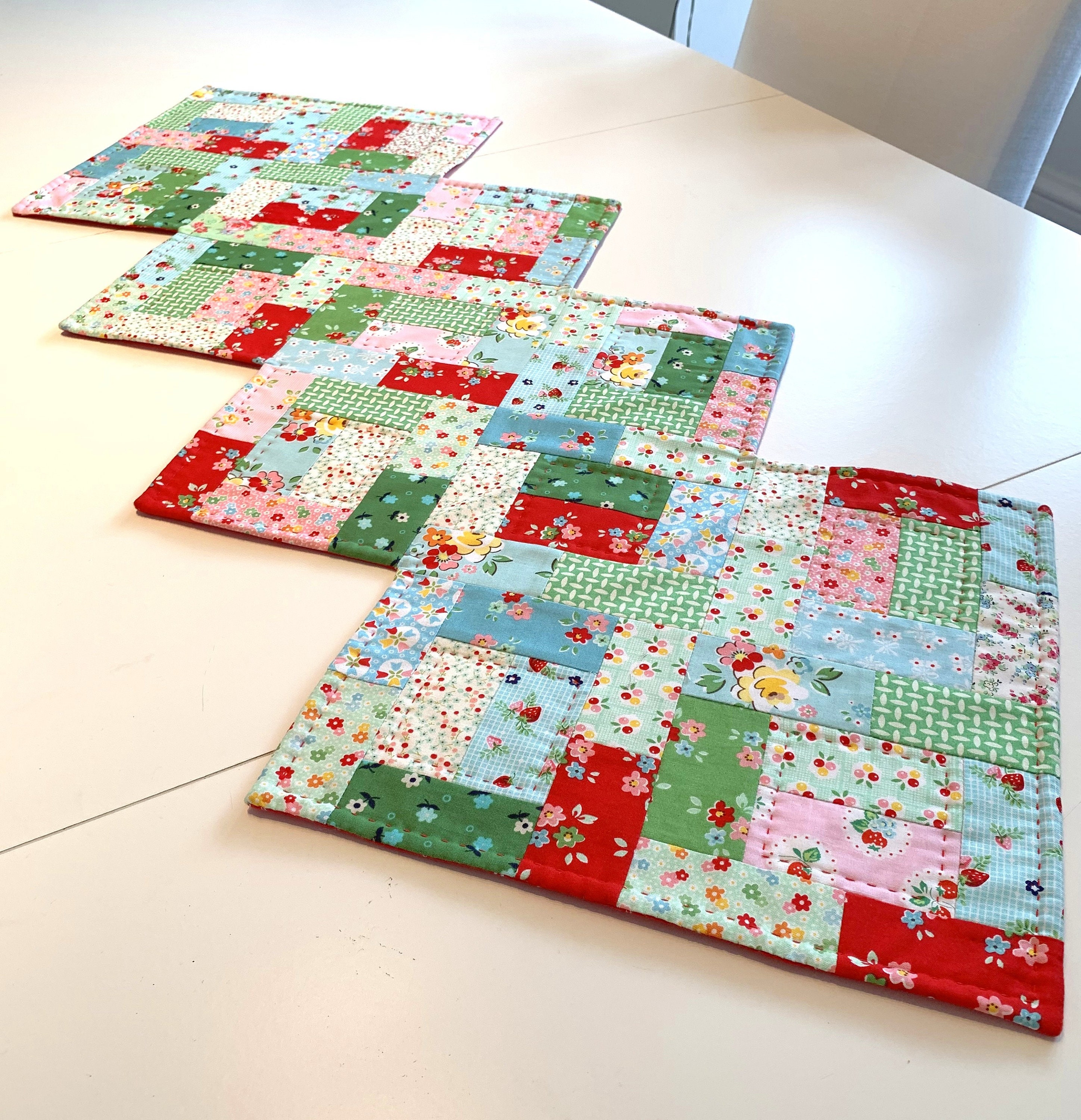 Quilted Table Runner PDF Sewing Pattern, Beginner Zigzag Patchwork ...