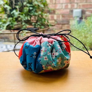 Round Patchwork Drawstring Pouch Sewing Pattern (PDF): Easy Bag for Cosmetics, Notions & Small Items