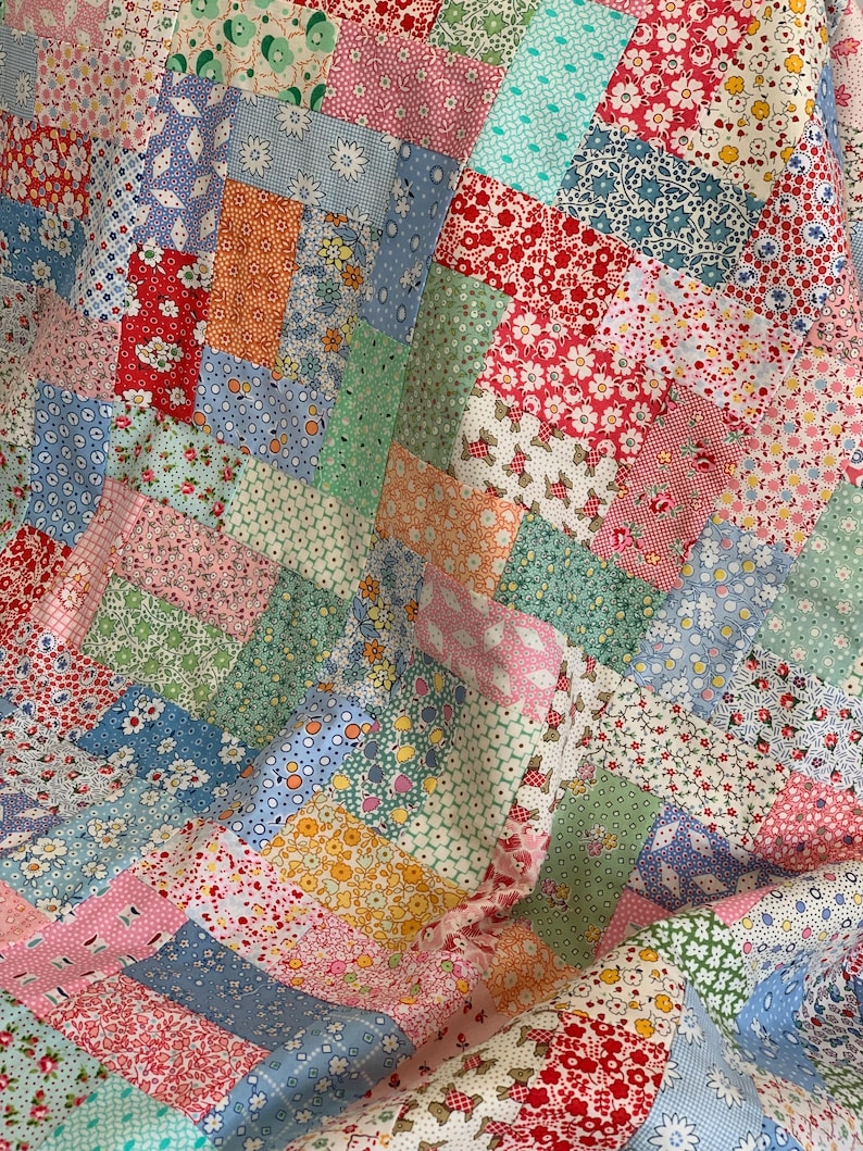 Easy Baby Patchwork Quilt Sewing Pattern: Retro 1930s Fabrics, Multiple Sizes (PDF)
