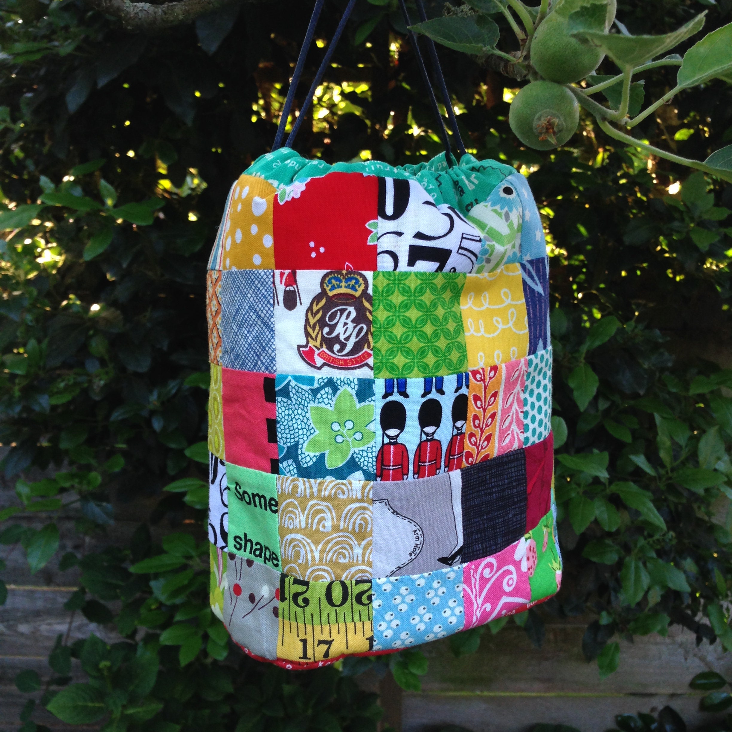 Drawstring Bag Patchwork Quilt Pattern, Sewing Tutorial for a