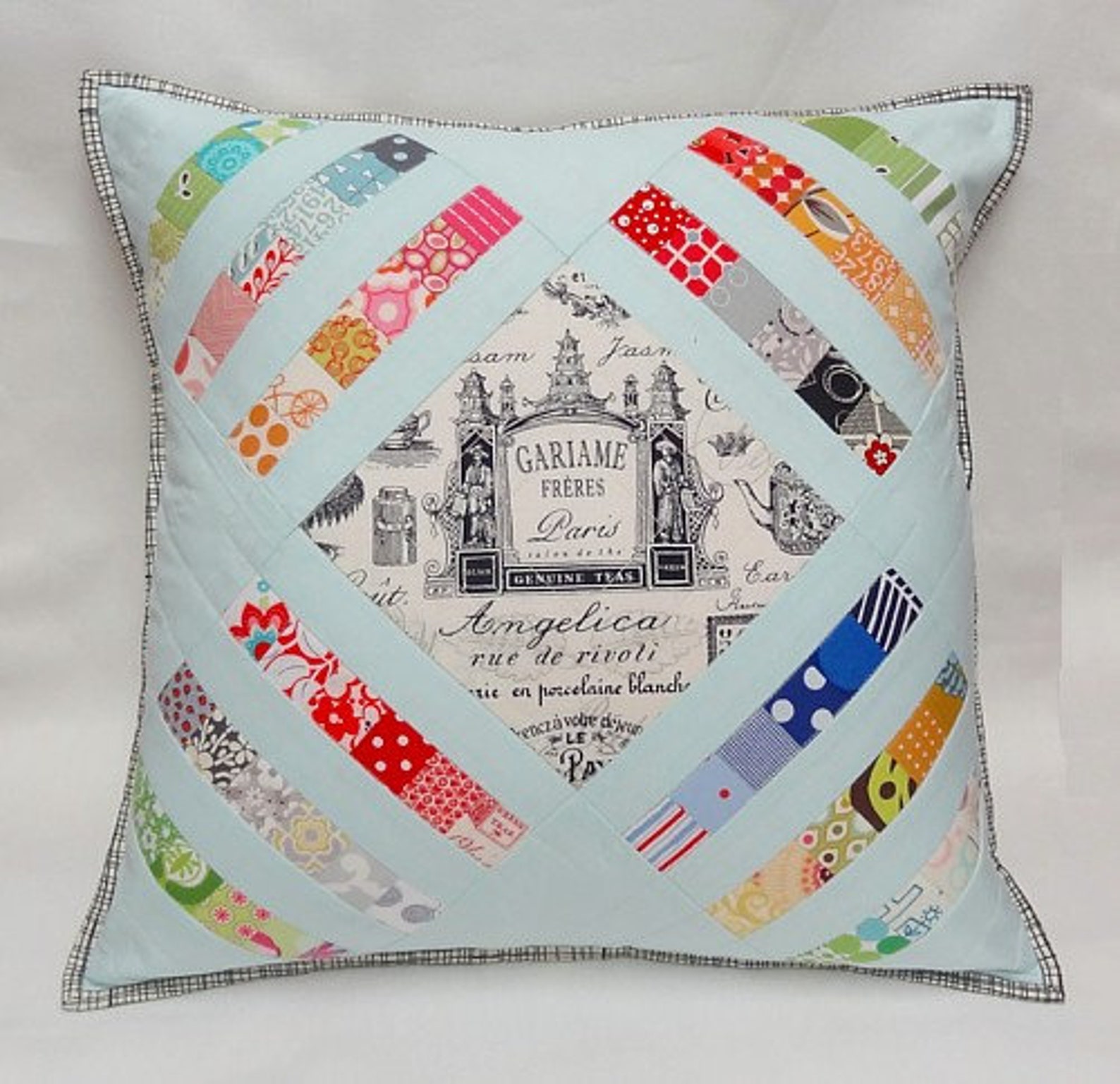 Modern quilted 18 inch square pillow PDF sewing pattern A la Etsy