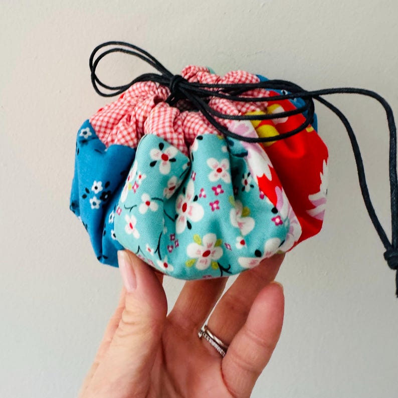 Round Patchwork Drawstring Pouch Sewing Pattern (PDF): Easy Bag for Cosmetics, Notions & Small Items