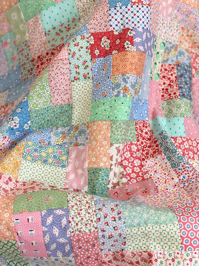 Easy Baby Patchwork Quilt Sewing Pattern: Retro 1930s Fabrics, Multiple Sizes (PDF)