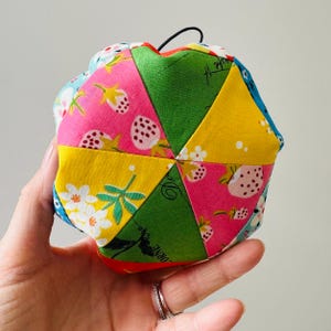 Round Patchwork Drawstring Pouch Sewing Pattern (PDF): Easy Bag for Cosmetics, Notions & Small Items
