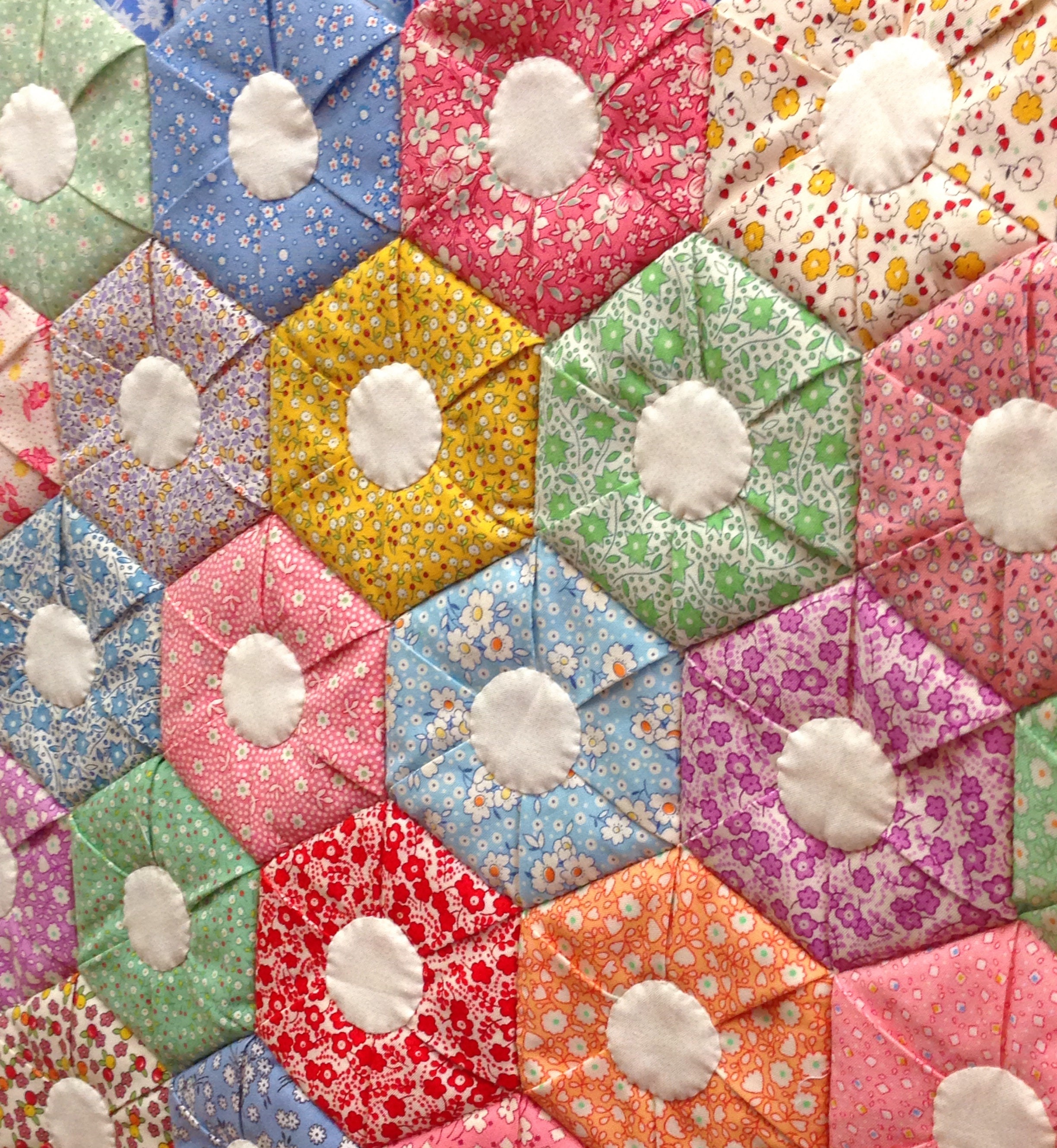 Patchwork Quilt Designs: Hexagons - FeltMagnet