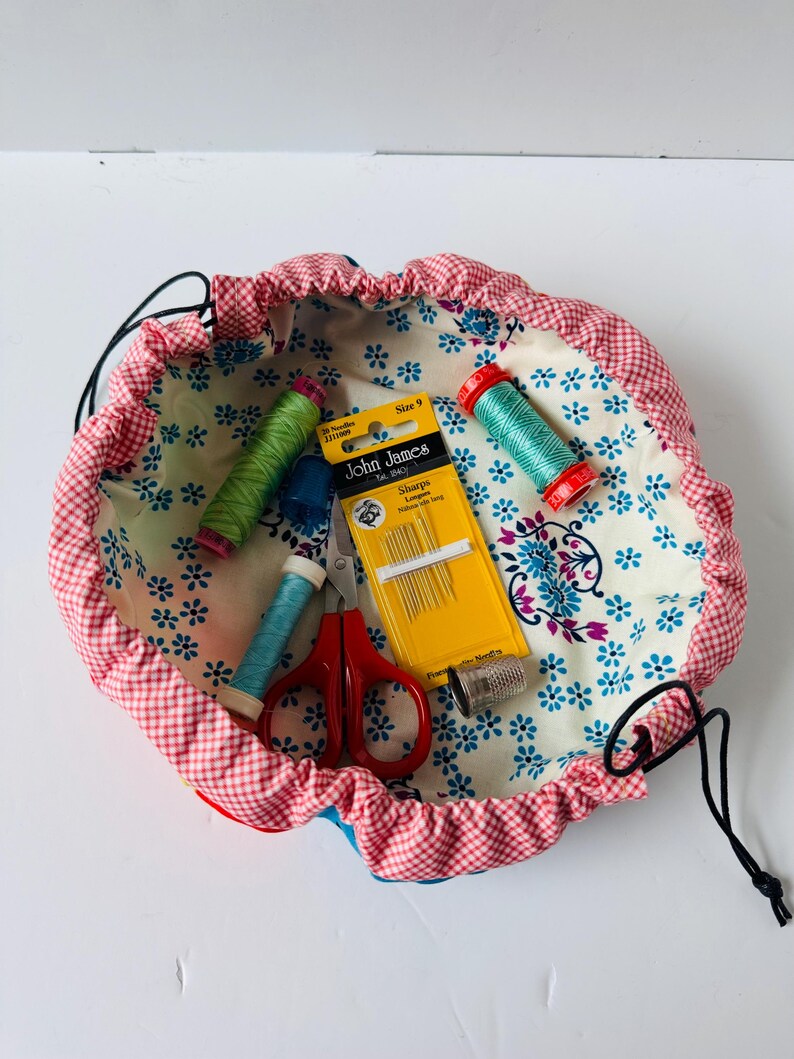 Round Patchwork Drawstring Pouch Sewing Pattern (PDF): Easy Bag for Cosmetics, Notions & Small Items