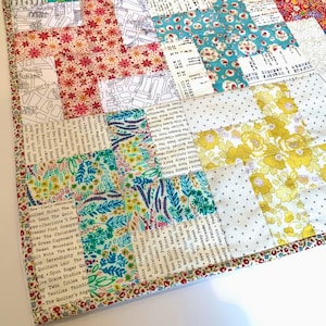 Windmill patchwork baby quilt pattern, Jelly roll friendly beginner crib blanket sewing tutorial PDF