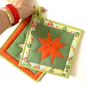 Pot Holders Patchwork Quilt Sewing Pattern, beginner friendly small quilting project, instant download PDF tutorial by Tikki London