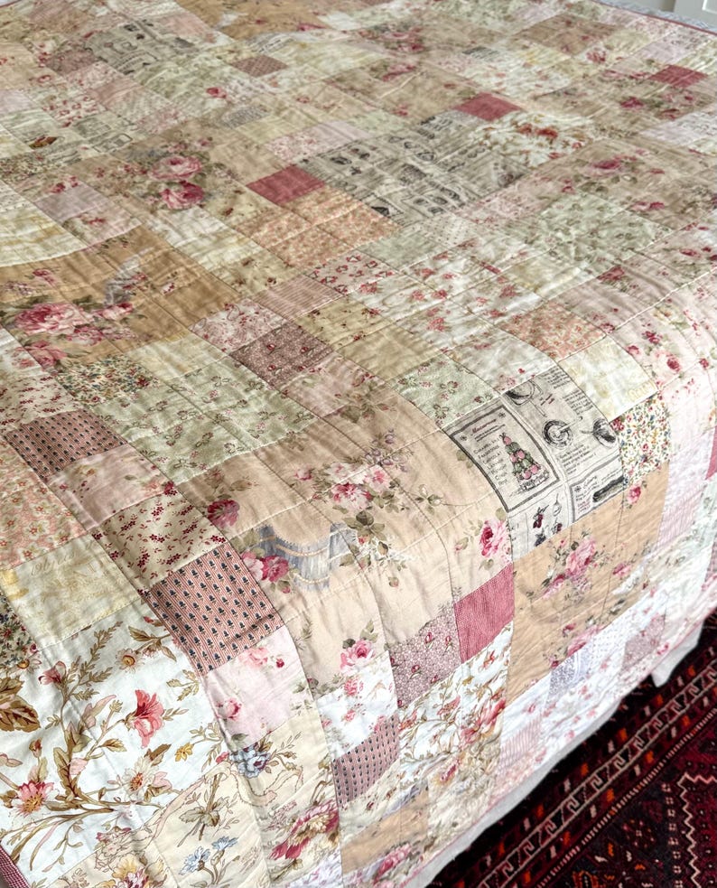 Triple Squares Quilt Pattern, Easy Traditional Patchwork Sewing Tutorial (PDF) Vintage style floral Lecien fabrics, quilt by Tikki London