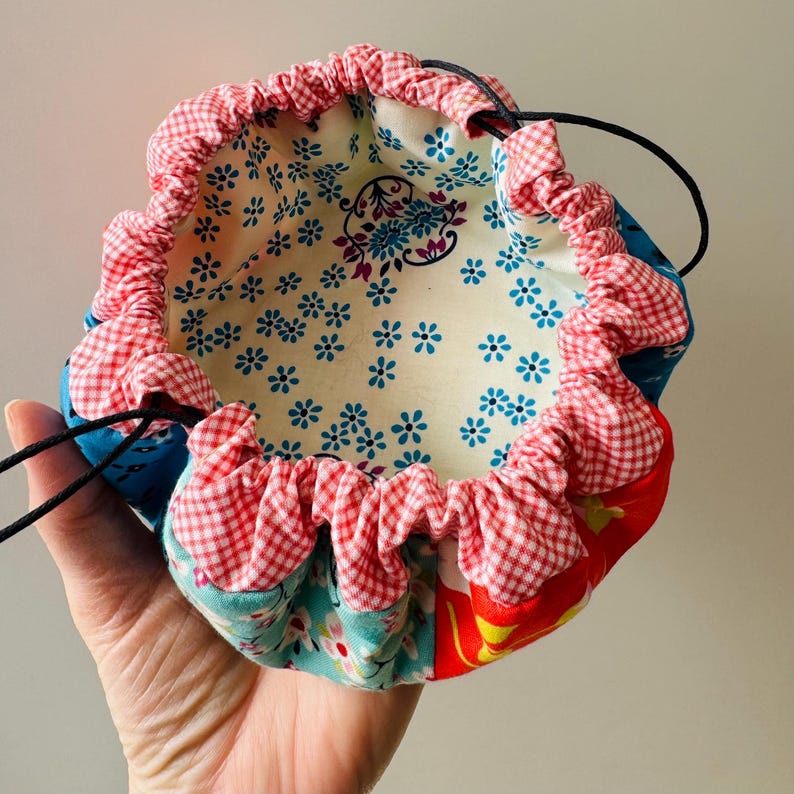 Round Patchwork Drawstring Pouch Sewing Pattern (PDF): Easy Bag for Cosmetics, Notions & Small Items