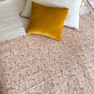 Backing of Triple Squares Quilt Pattern, Easy Traditional Patchwork Sewing Tutorial (PDF) Eiderdown paisley fabric