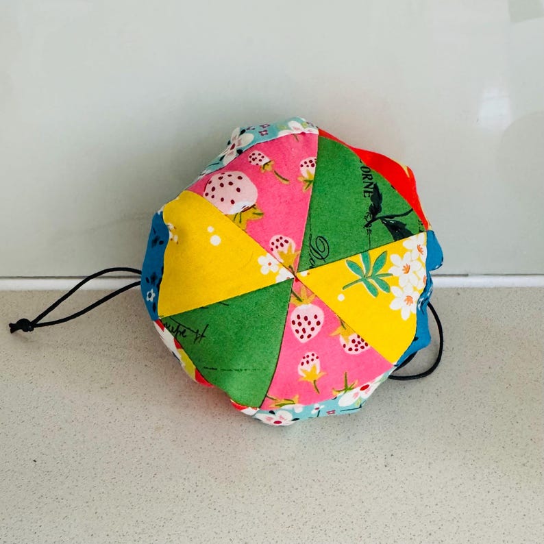 Round Patchwork Drawstring Pouch Sewing Pattern (PDF): Easy Bag for Cosmetics, Notions & Small Items
