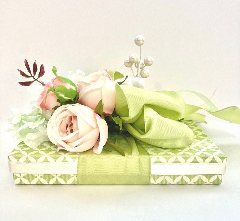 Handmade Garden Rose Gift Box: Wedding Favor, Jewelry Box (7x5x1) image 4