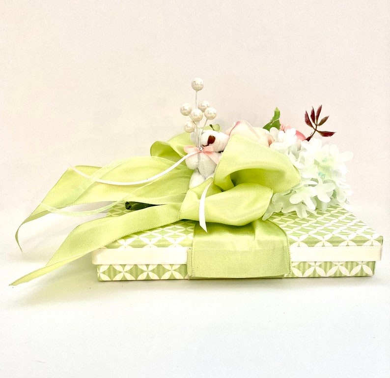 Handmade Garden Rose Gift Box: Wedding Favor, Jewelry Box (7x5x1) image 8