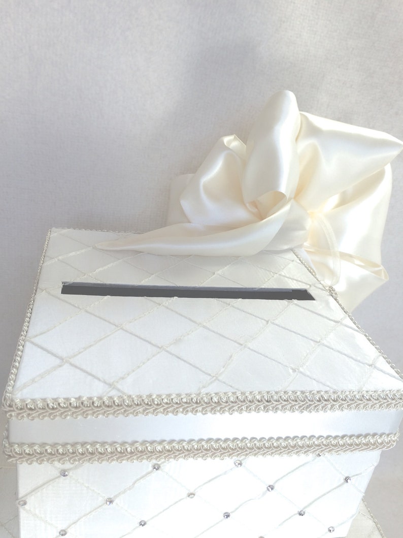 OFF-WHITE only Dramatic Quilted Diamonds Wedding Card Box Wedding Card Holder With Secure Lock White image 2