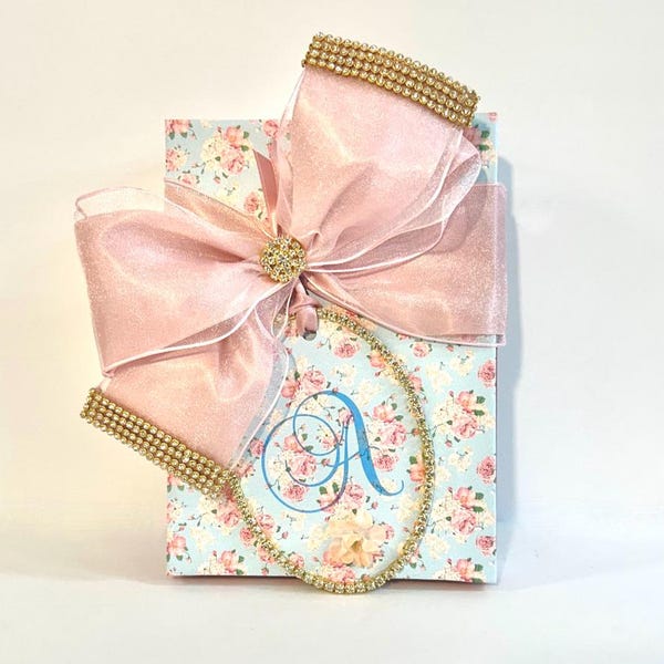 Personalisierte Blumen Geschenkbox: Handgemachte Erinnerungsbox (13x18x2,5 cm)