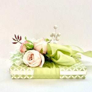 Handmade Garden Rose Gift Box: Wedding Favor, Jewelry Box (7x5x1) image 5