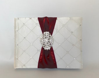 Libro de firmas de boda hecho a mano en marfil con broche de diamantes de imitación