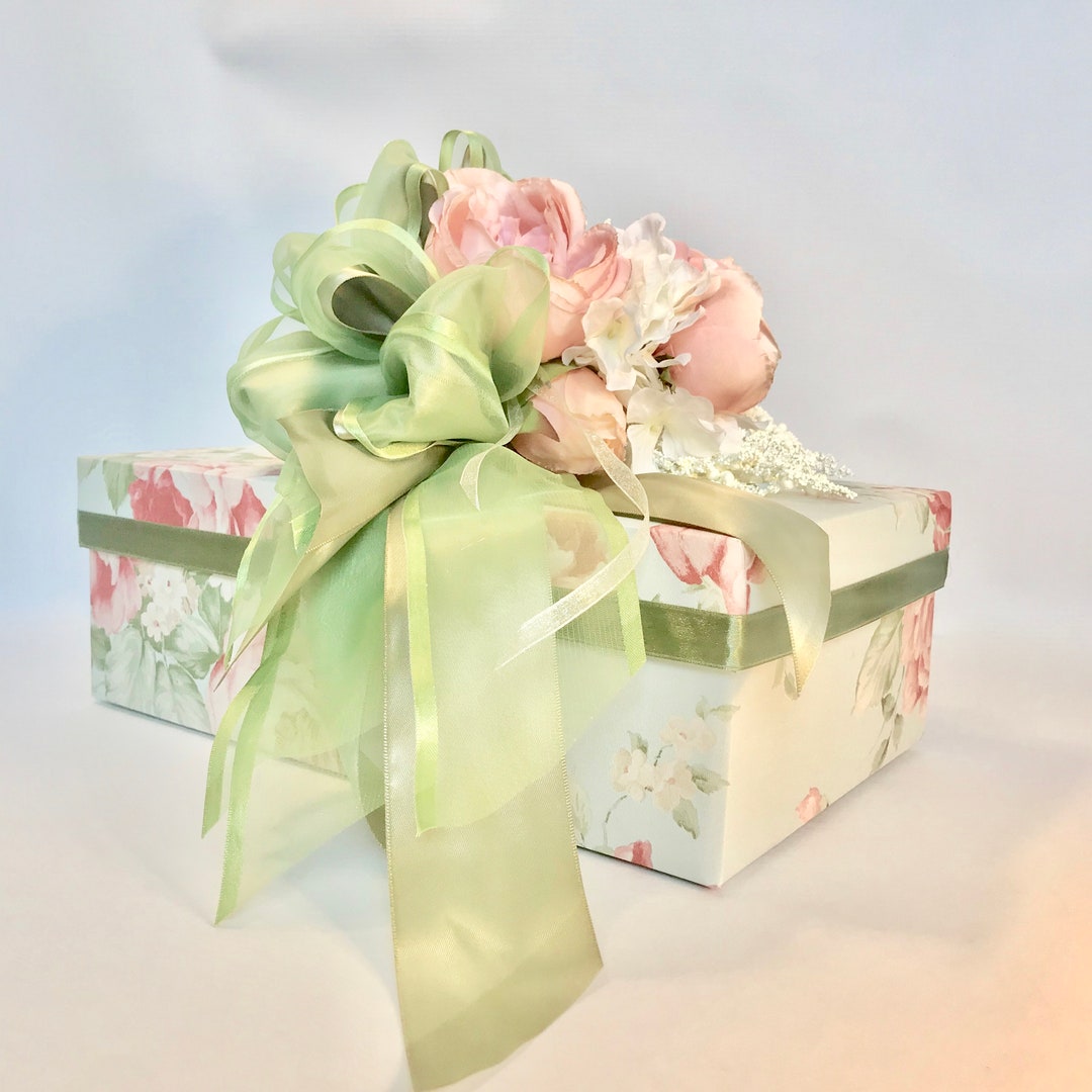 Gift Box With Lid, Elegant Present, Wedding Favor, Birthday Gift Box, Baby  Shower Gift, Bride, Groom, Box With Ribbon, Cute Gift Box -  Norway
