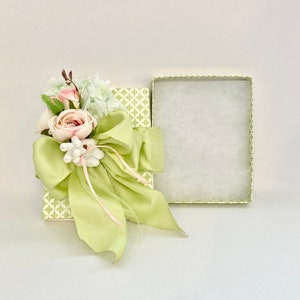 Handmade Garden Rose Gift Box: Wedding Favor, Jewelry Box (7x5x1) image 3