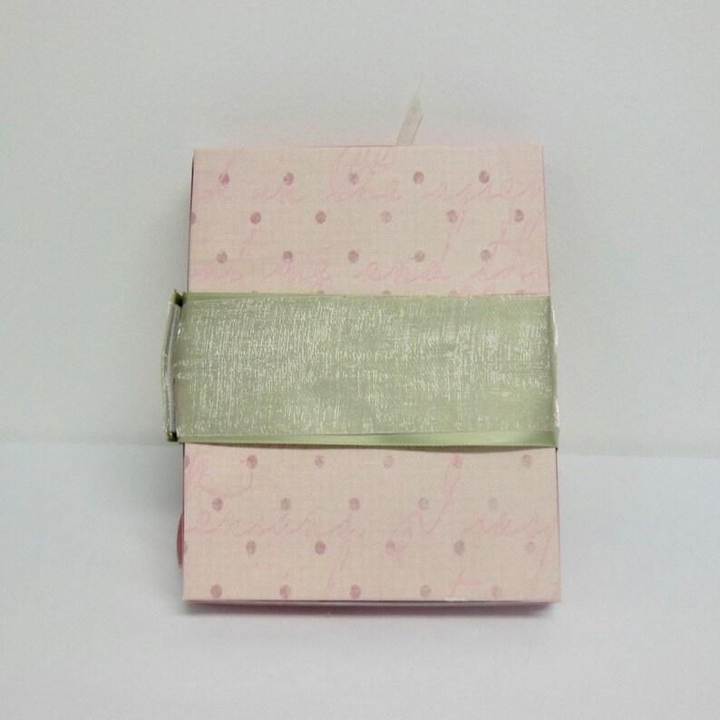Presentask med blush-rosor: Handgjord bröllopsgåva, smyckesask (7x5x1) bild 7