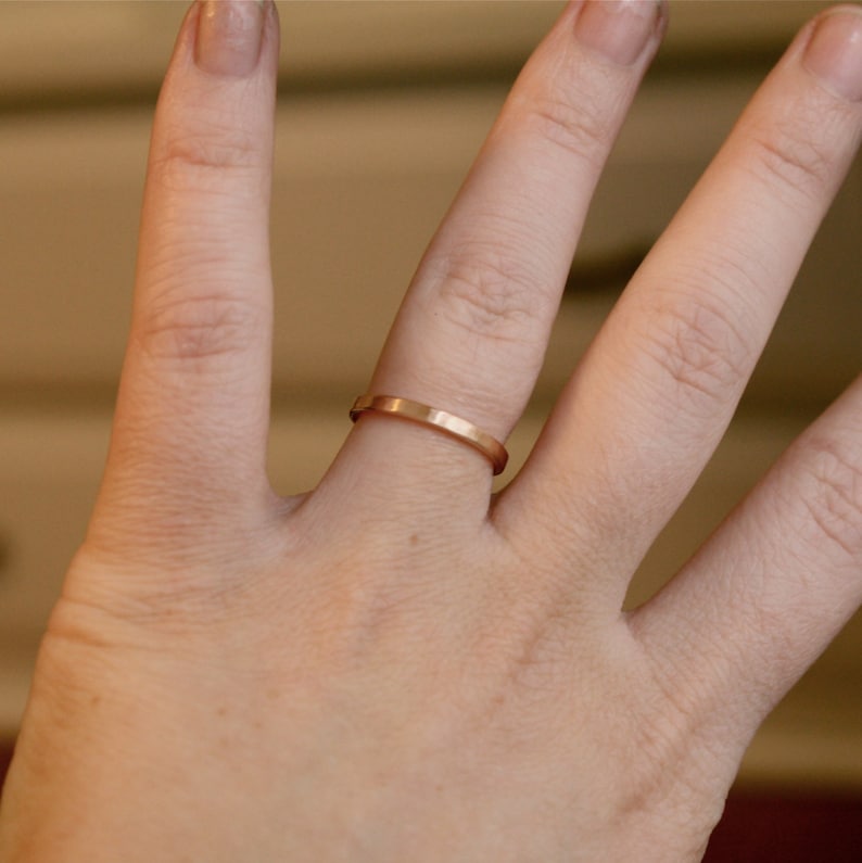 1.5mm 18K Band Flat Edge Wedding Band 18K Solid Gold Ring
