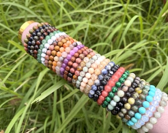 Fijne armband met kristallen kralen, handgemaakte edelsteensieraden, minimalistische gelaagde armband voor vrouwen, boho-stijl cadeau voor haar