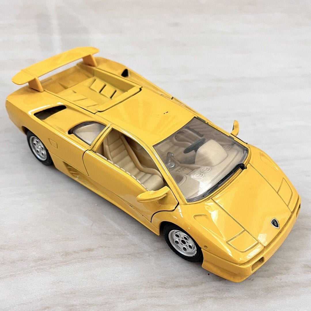 ミニカー Bburago Lamborghini Diablo 1990 1/18 Bburago Lamborghini Diablo 1990 Collection Diecast Model Car 1/24