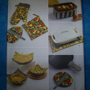 Simplicity 9365 Quilted Kitchen Accessories.