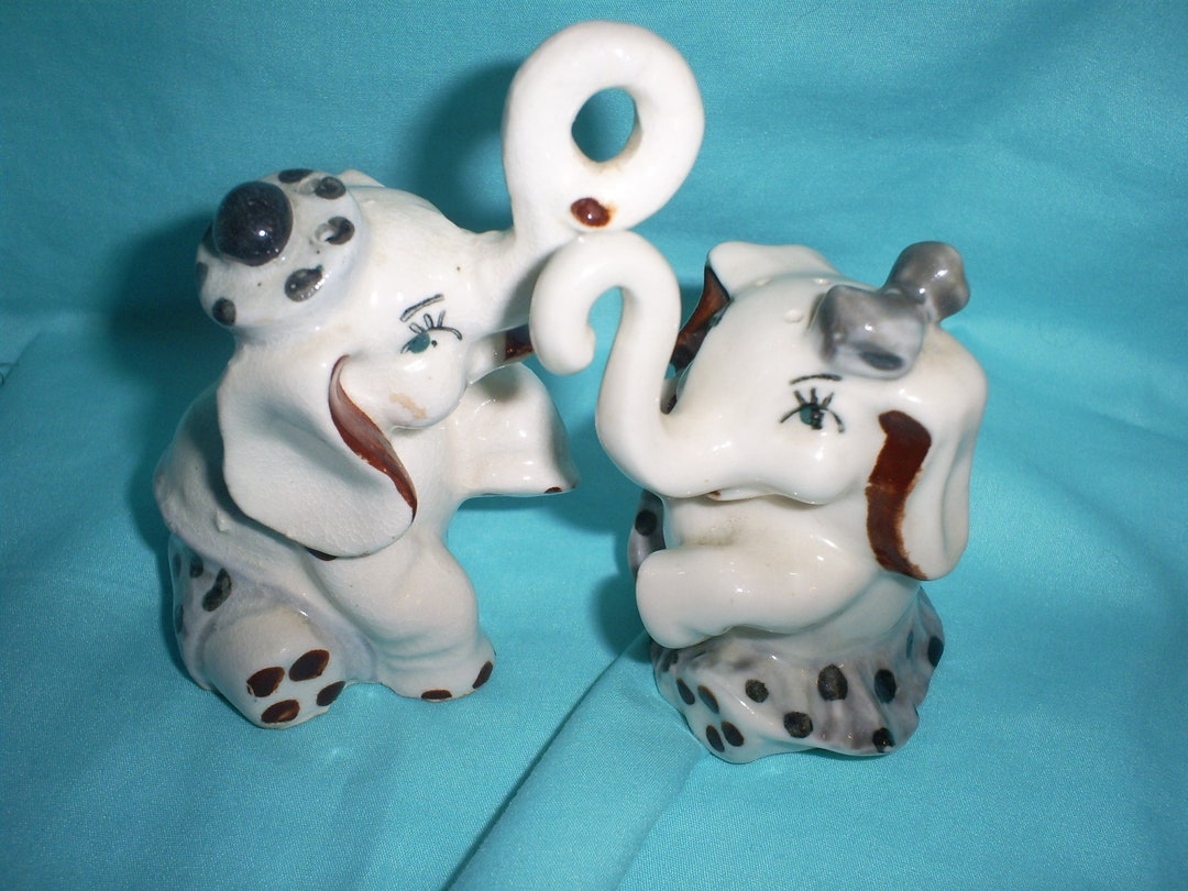 Vintage Elephants Salt and Pepper Shakers Etsy