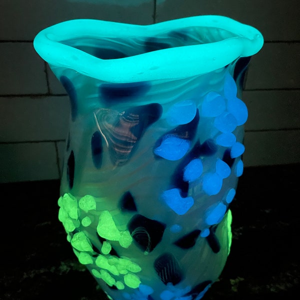 Glowing  vase