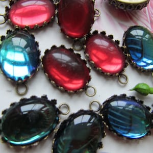 Juicy  Vintage Cabochons In  Setting With Hoops