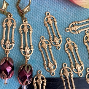 12 Delicate Rosebud Brass Connectors