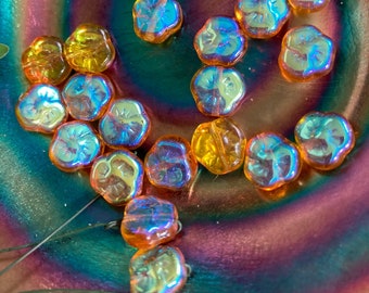 20 Vintage Carnaval Topaz Glass Pansy 9mm Beads