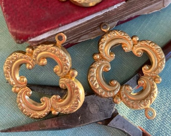 4 Brass Clover Shaped Finding, One Hoop Or Two