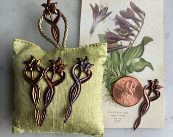 8 Vintage Brass Flowers With Bendable Stems, 1 1/2 Inches Long