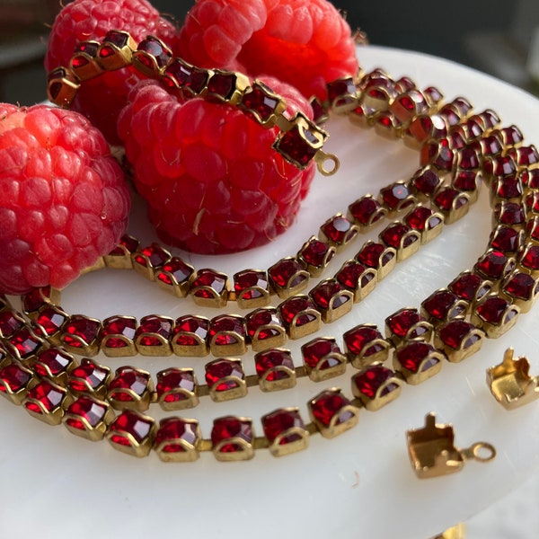 Vintage PRONGLESS..Swarvovski 4mm Ruby Rhinestone Chain...18 Inches